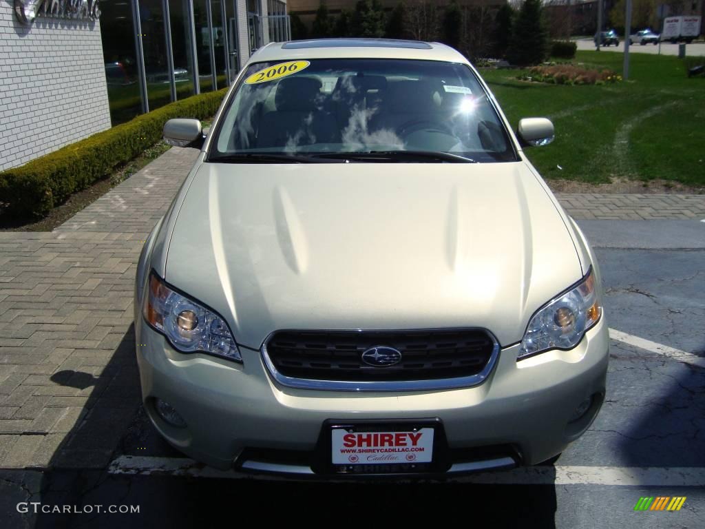 2006 Outback 3.0 R L.L.Bean Edition Sedan - Champagne Gold Opalescent / Taupe photo #2