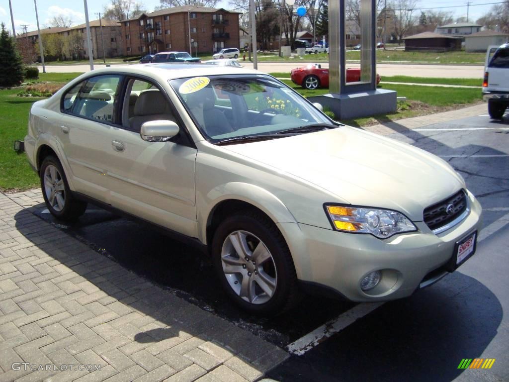 2006 Outback 3.0 R L.L.Bean Edition Sedan - Champagne Gold Opalescent / Taupe photo #3
