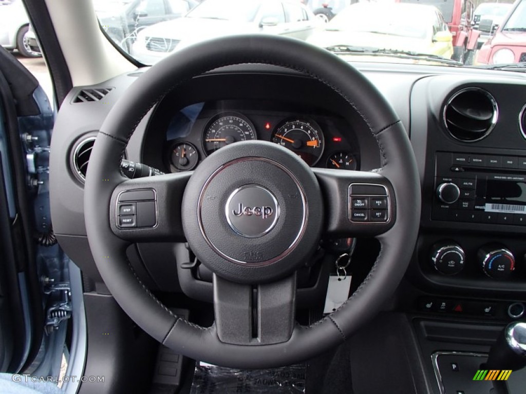 2014 Jeep Patriot Latitude 4x4 Dark Slate Gray Steering Wheel Photo #78279408