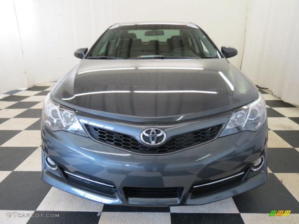 2013 Camry SE - Magnetic Gray Metallic / Black photo #2