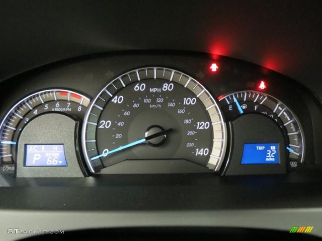 2013 Camry SE - Magnetic Gray Metallic / Black photo #12