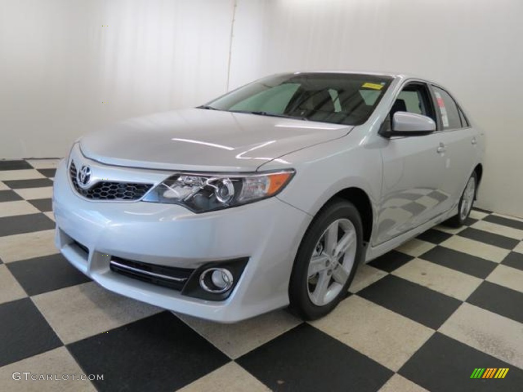 2013 Camry SE - Classic Silver Metallic / Black photo #3