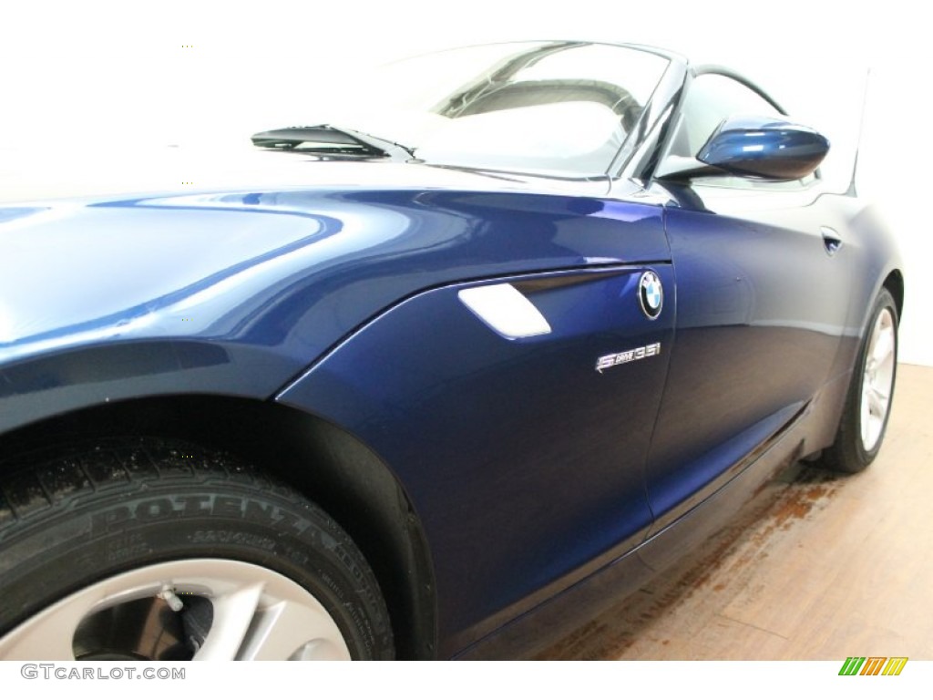 2011 Z4 sDrive35i Roadster - Deep Sea Blue Metallic / Ivory White photo #18