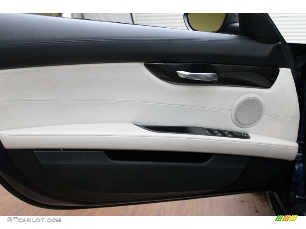 2011 BMW Z4 sDrive35i Roadster Ivory White Door Panel Photo #78285910