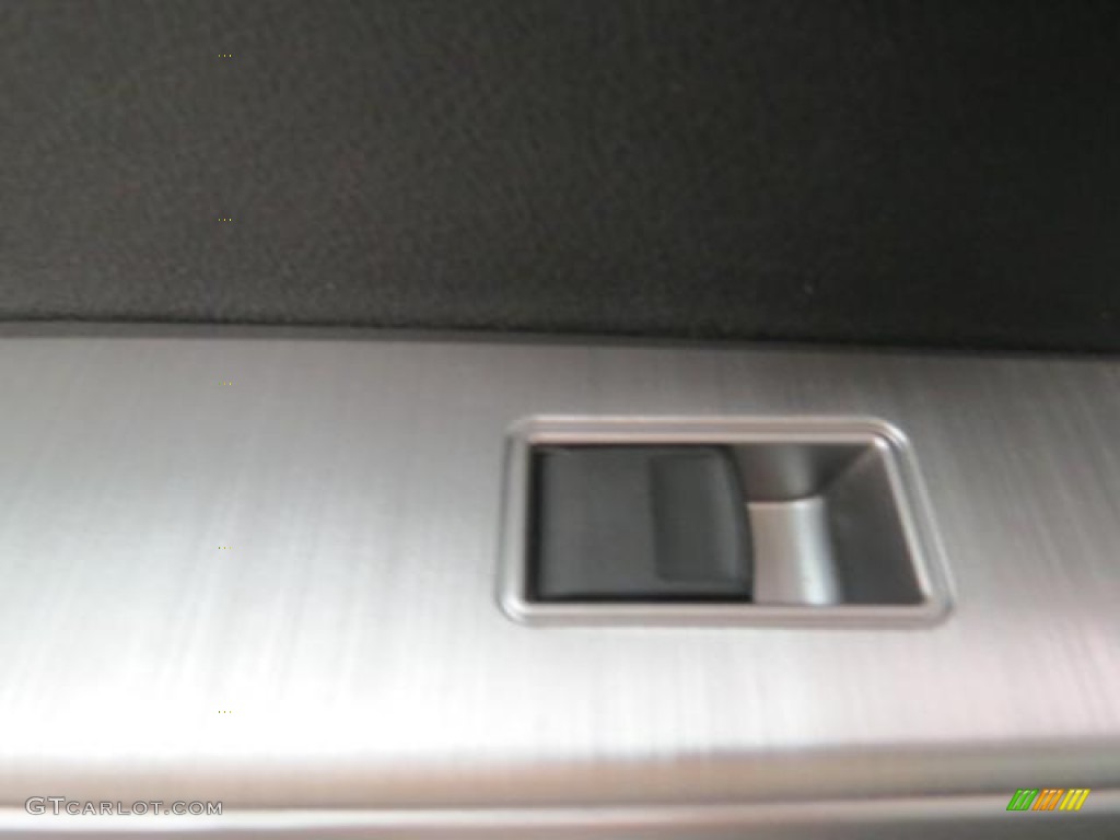 2013 Camry SE - Classic Silver Metallic / Black photo #7