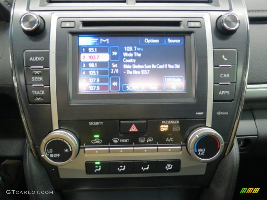 2013 Camry SE - Classic Silver Metallic / Black photo #13