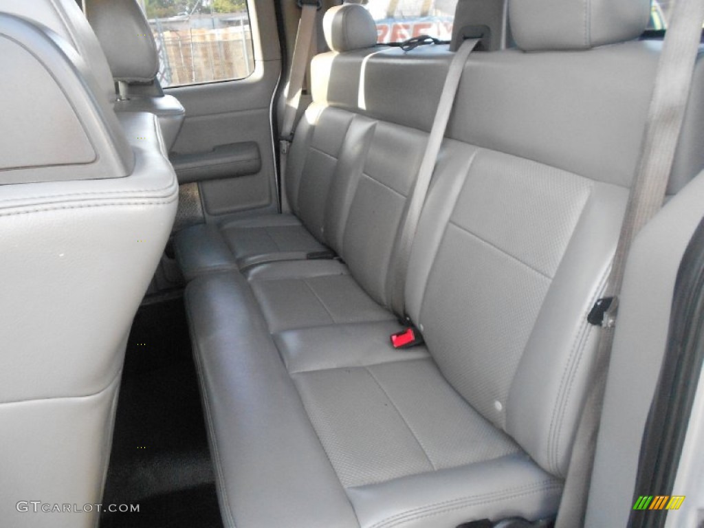2005 F150 XL SuperCab - Silver Metallic / Medium Flint Grey photo #13