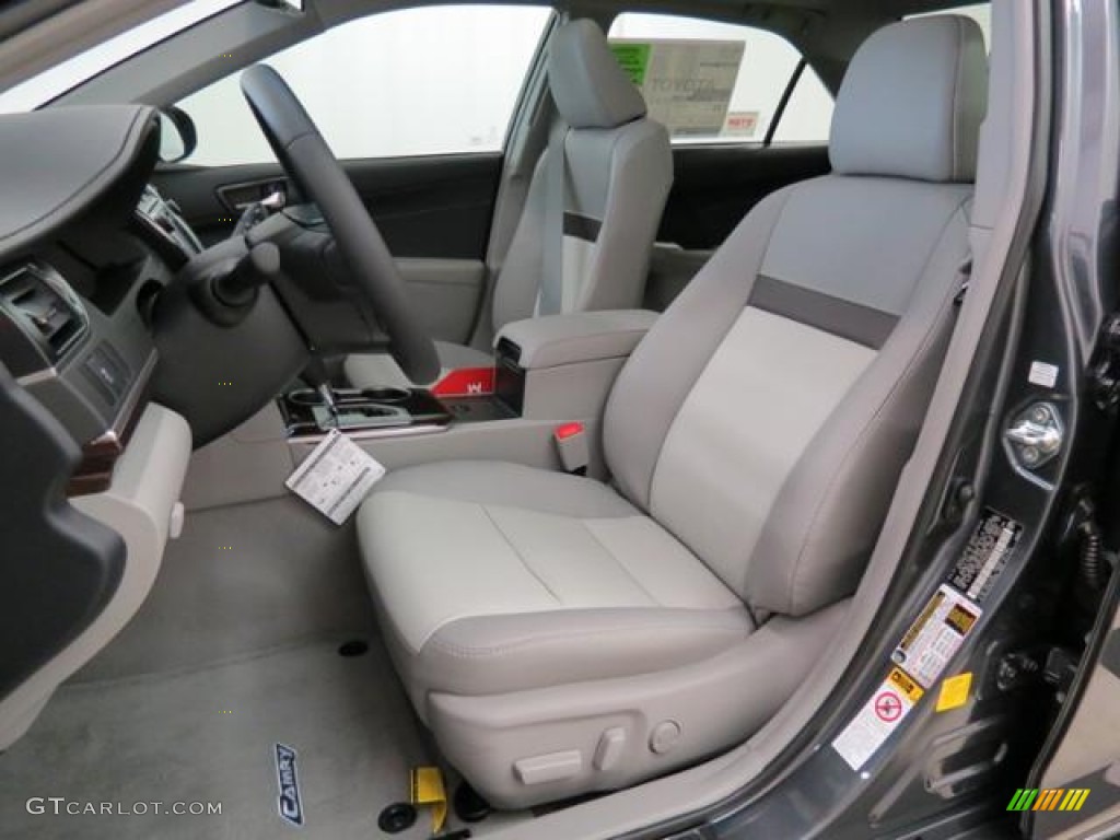 2013 Camry XLE - Magnetic Gray Metallic / Ash photo #8