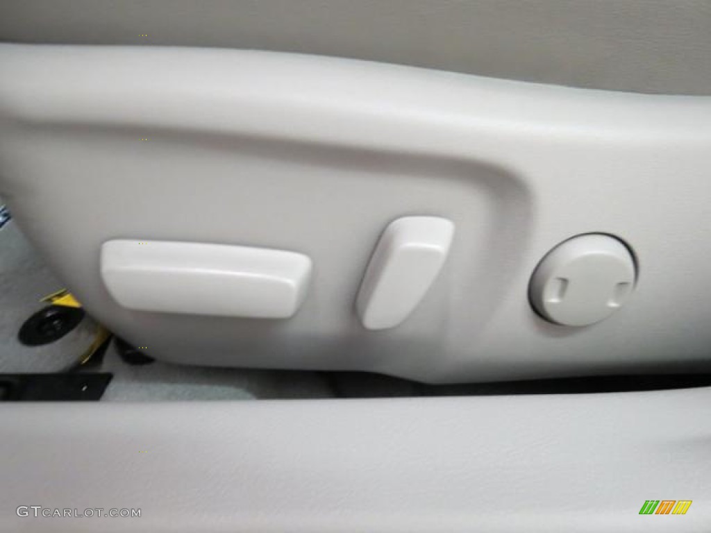 2013 Camry XLE - Magnetic Gray Metallic / Ash photo #9