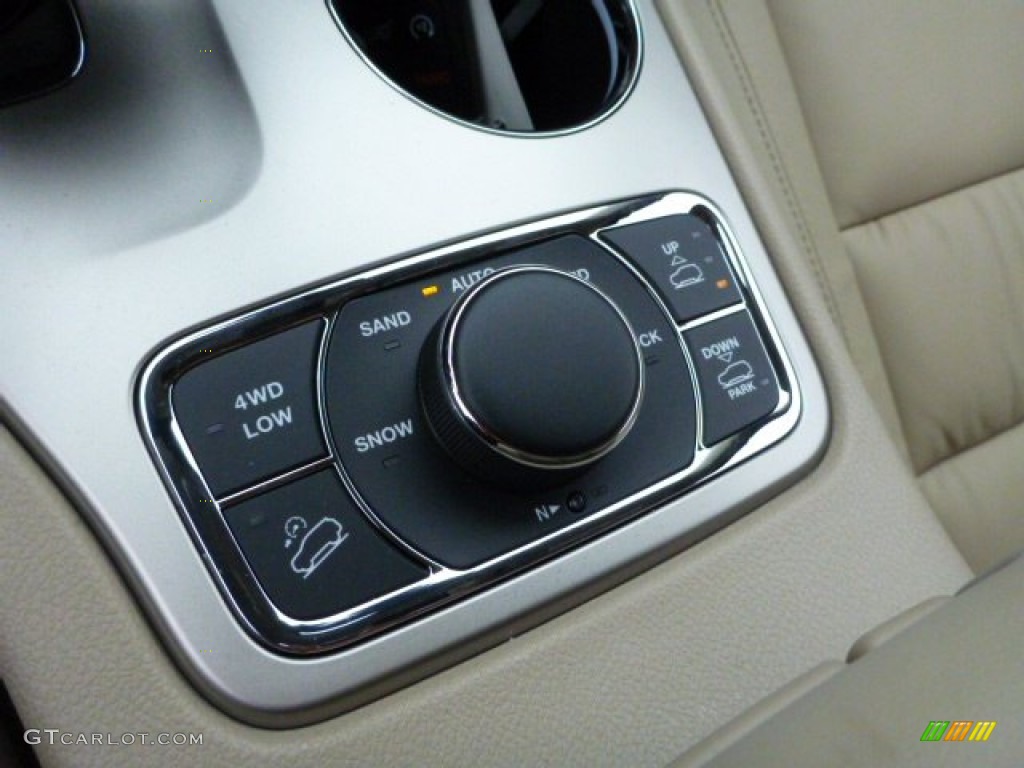 2014 Jeep Grand Cherokee Limited 4x4 Controls Photo #78287230