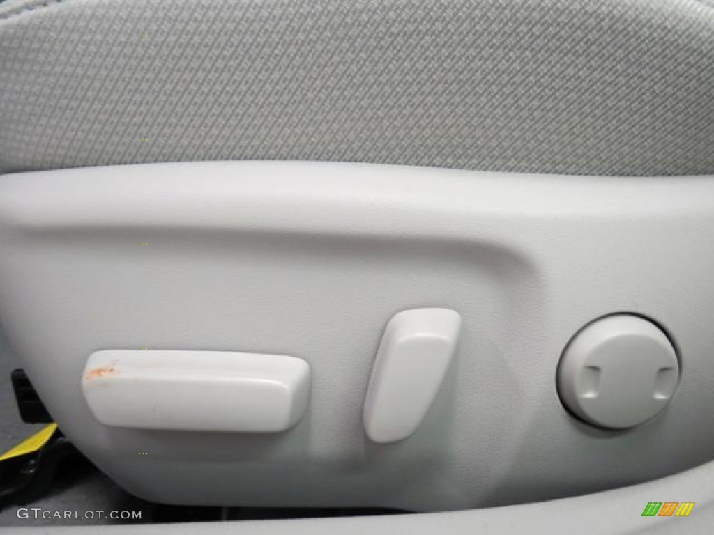 2013 Camry Hybrid XLE - Magnetic Gray Metallic / Light Gray photo #9