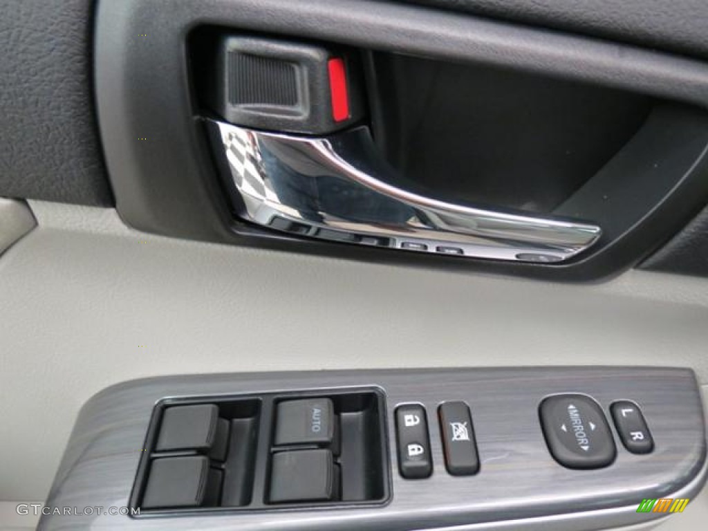 2013 Camry Hybrid XLE - Magnetic Gray Metallic / Light Gray photo #10