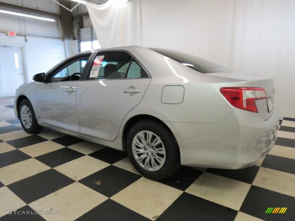 2013 Camry LE - Classic Silver Metallic / Ash photo #19