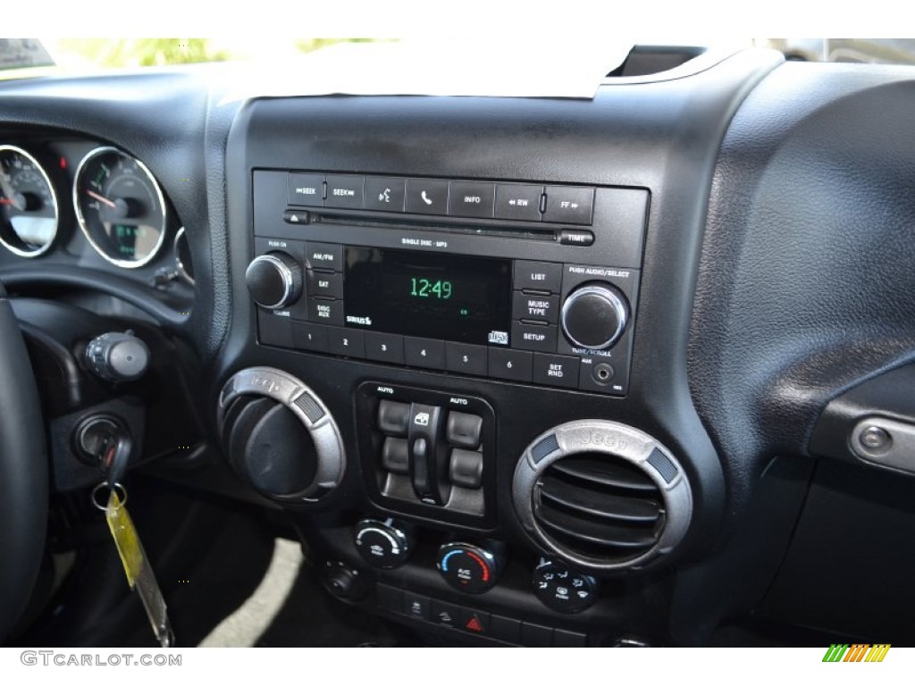 2011 Jeep Wrangler Unlimited Sport 4x4 Controls Photo #78291310