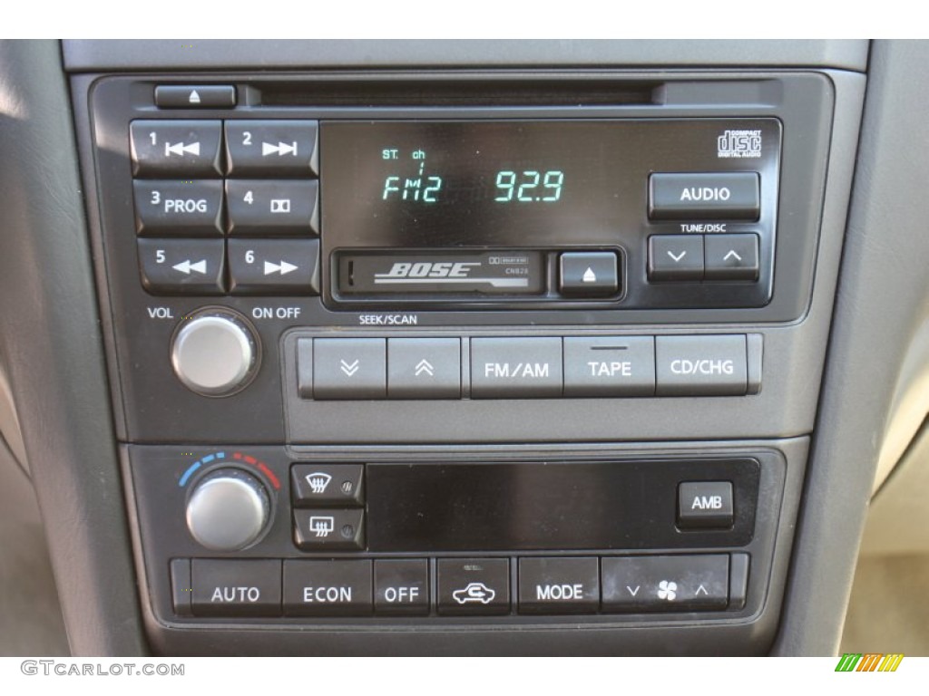 2001 Infiniti I 30 Sedan Controls Photo #78291414