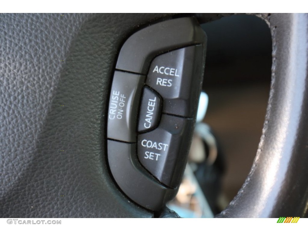 2001 Infiniti I 30 Sedan Controls Photo #78291460