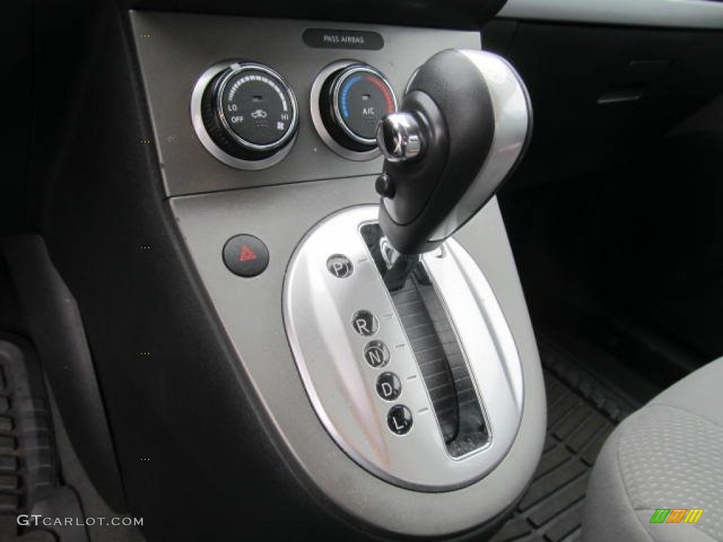 2010 Nissan Sentra 2.0 Transmission Photos