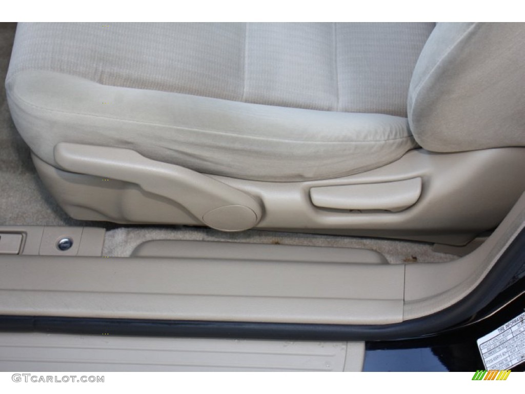 2003 Honda Accord LX Sedan Controls Photo #78293077