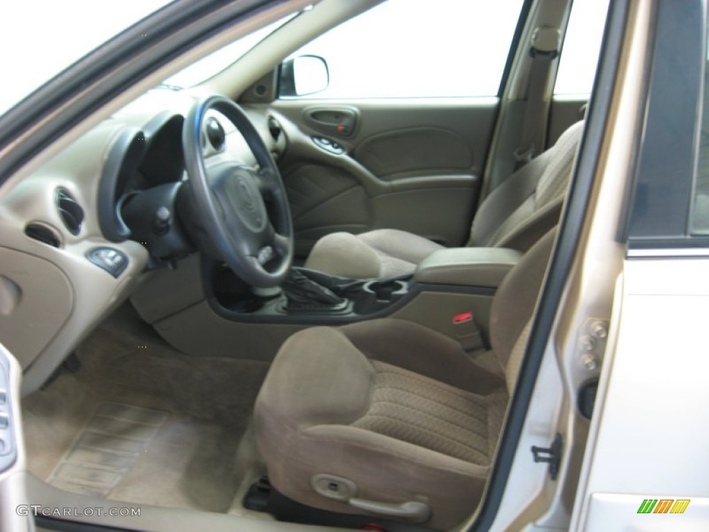2001 Grand Am SE Sedan - Champagne Beige Metallic / Dark Taupe photo #10