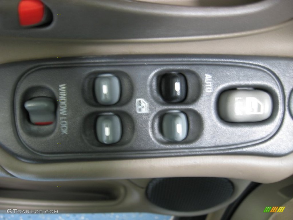 2001 Grand Am SE Sedan - Champagne Beige Metallic / Dark Taupe photo #13