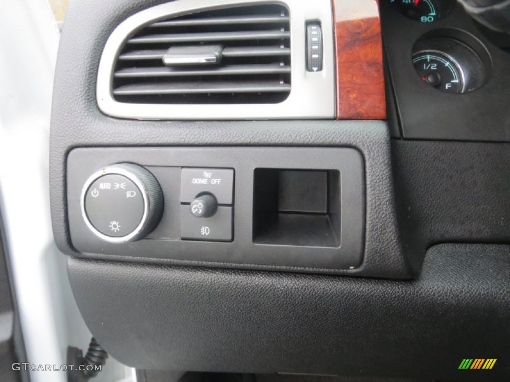 2009 GMC Yukon SLT Controls Photo #78295045