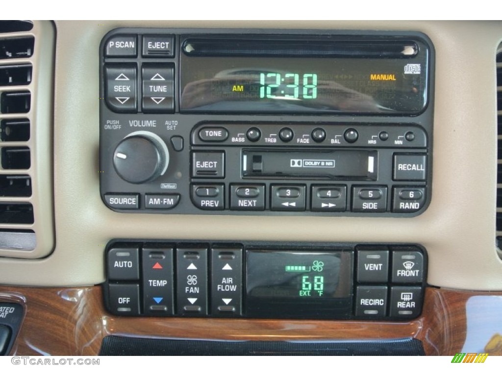 2002 Park Avenue  - White Diamond / Taupe photo #13