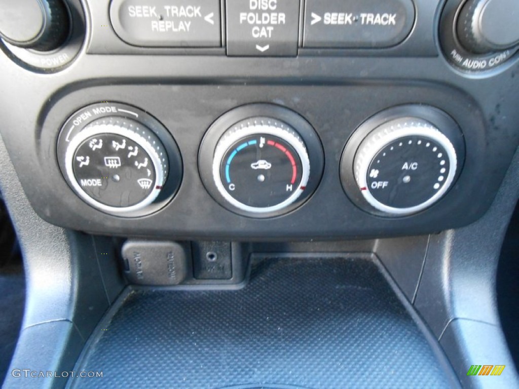 2009 Mazda MX-5 Miata Sport Roadster Controls Photos