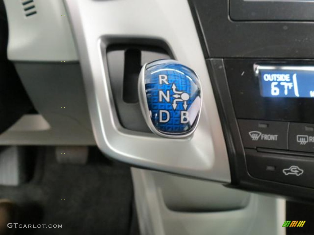 2013 Prius v Five Hybrid - Magnetic Gray Metallic / Misty Gray photo #14