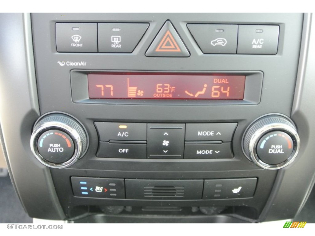 2013 Kia Sorento EX V6 Controls Photo #78296209