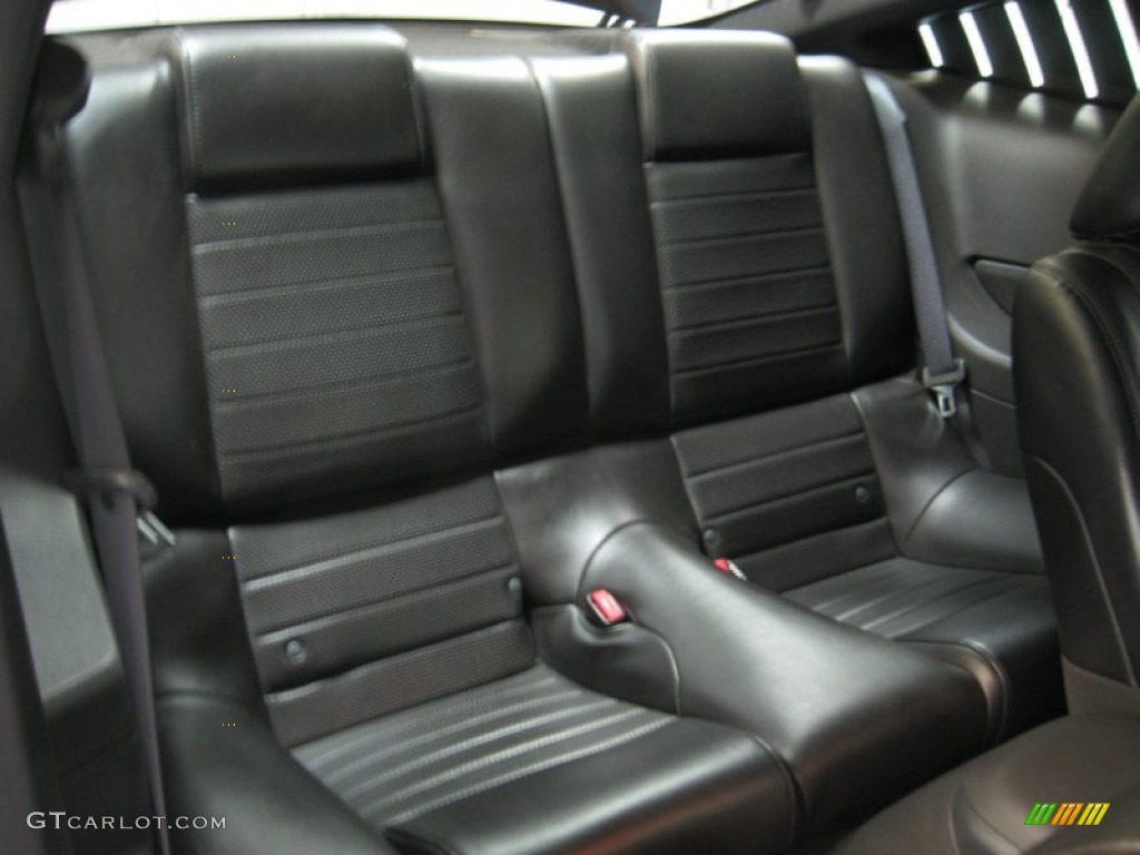 Dark Charcoal Interior 2006 Ford Mustang GT Premium Coupe Photo #78296859