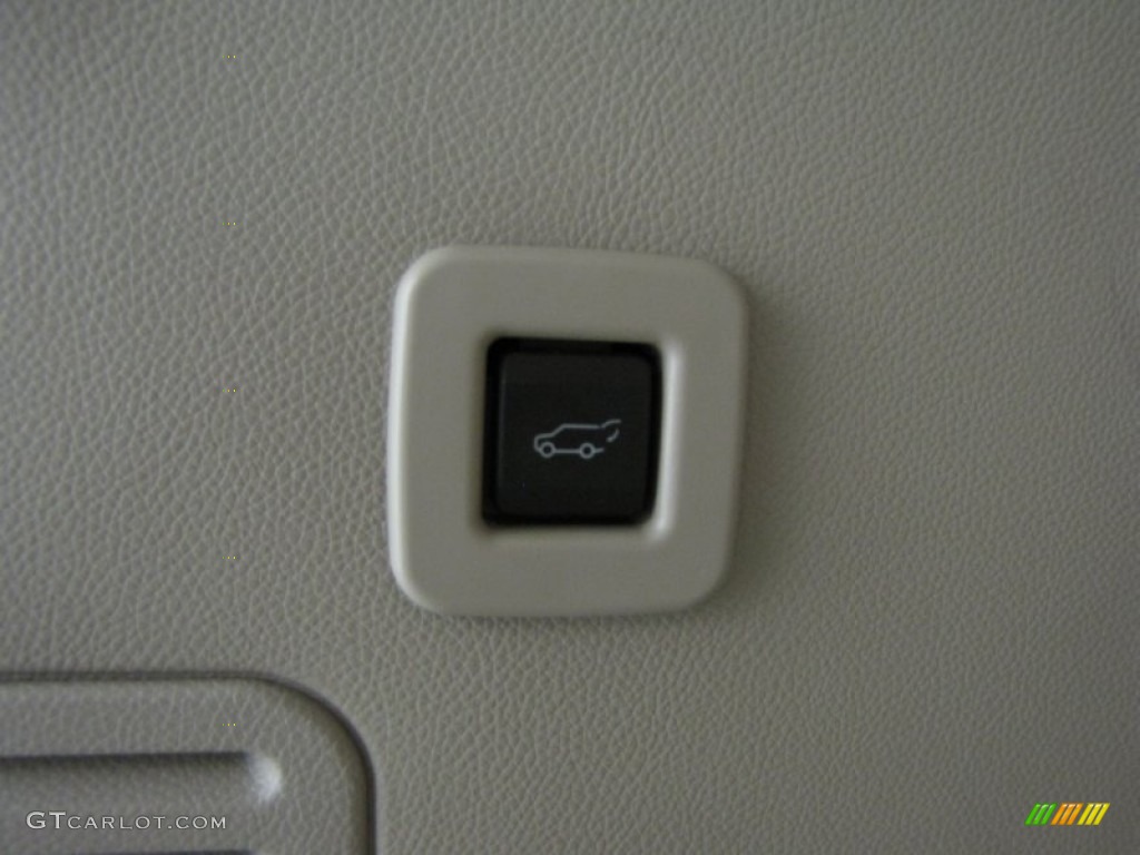 2009 Ford Expedition EL Limited 4x4 Controls Photo #78298861