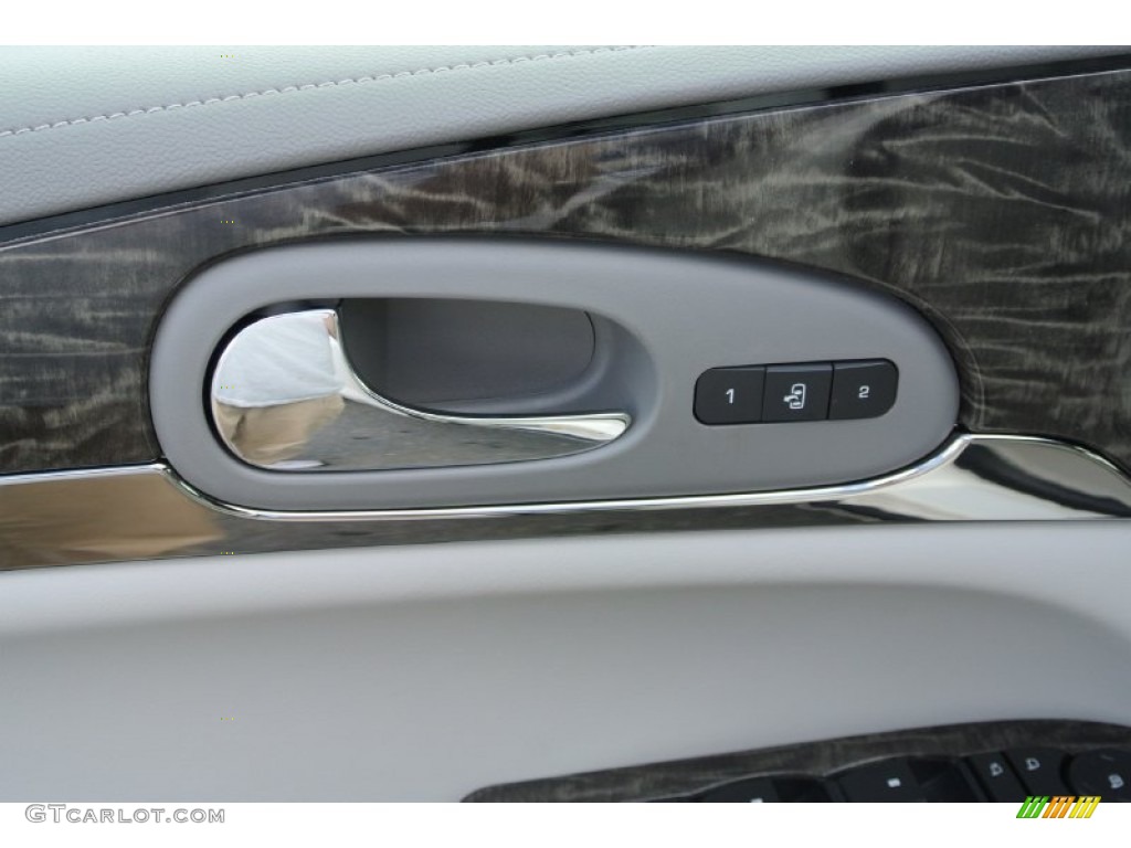 2013 Buick Enclave Premium Controls Photo #78299961