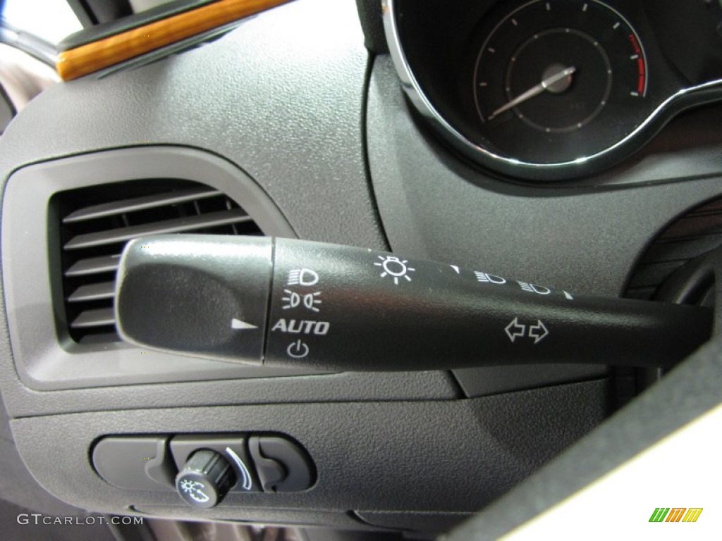 2011 Chevrolet Malibu LT Controls Photo #78302998