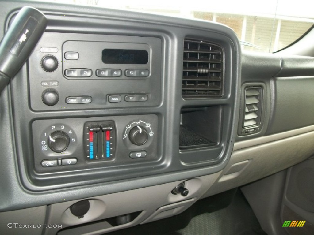 2004 Tahoe LS 4x4 - Summit White / Gray/Dark Charcoal photo #15