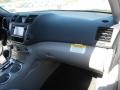 2013 Classic Silver Metallic Toyota Highlander   photo #18