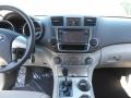2013 Classic Silver Metallic Toyota Highlander   photo #26