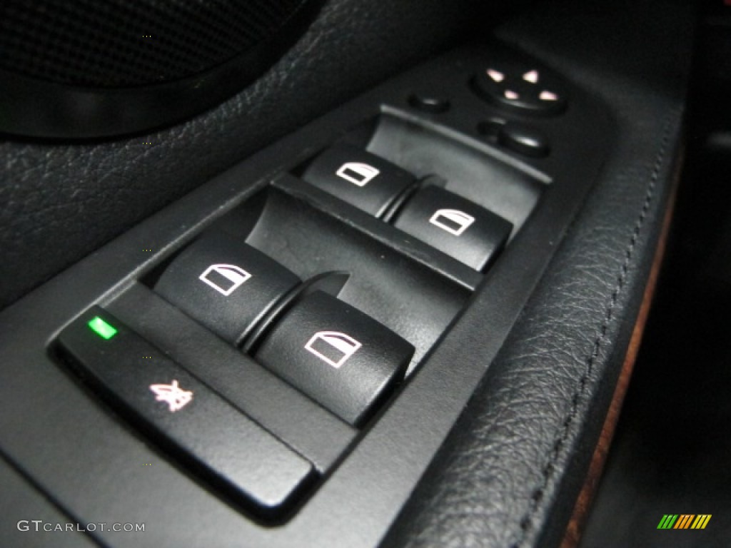 2007 BMW 3 Series 335xi Sedan Controls Photo #78305269