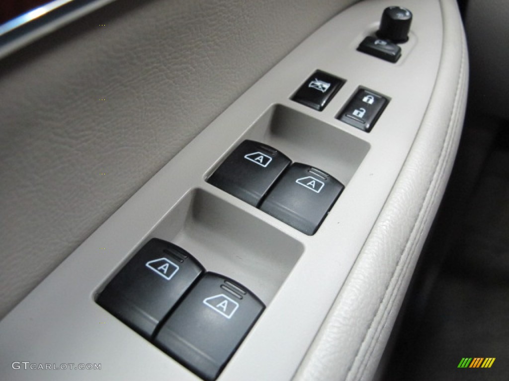 2008 Infiniti QX 56 4WD Controls Photo #78306256