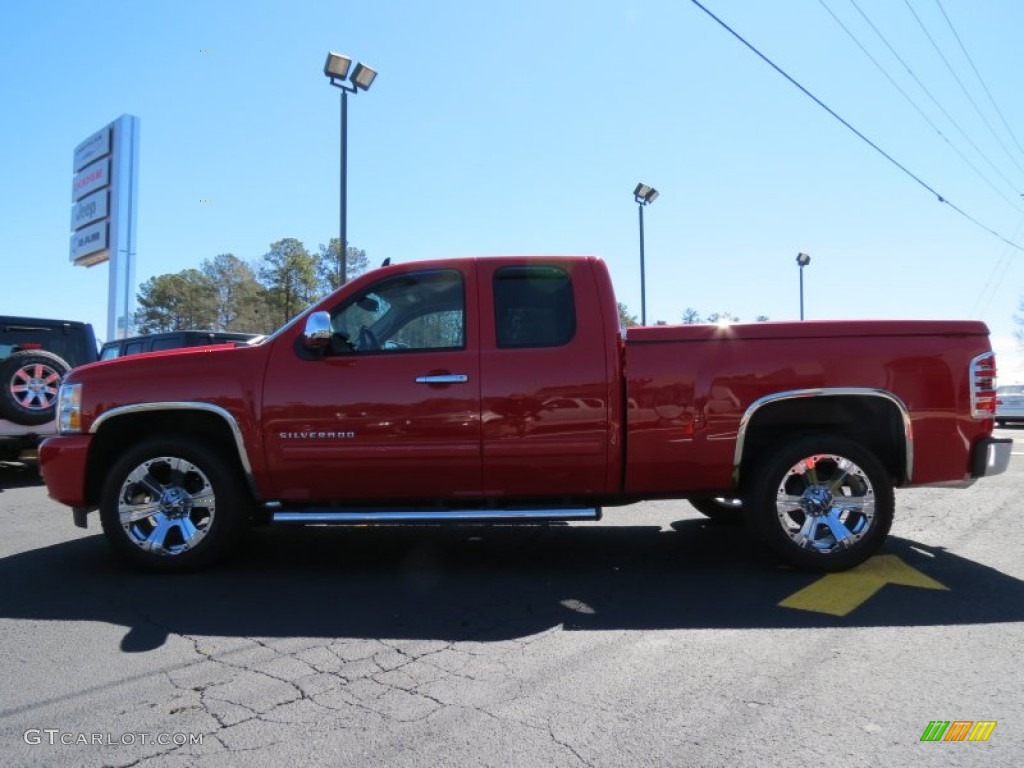 2011 Silverado 1500 LT Extended Cab - Victory Red / Ebony photo #4