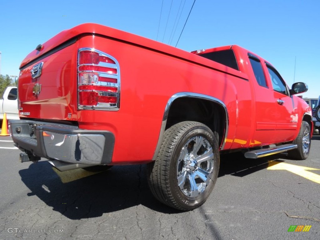 2011 Silverado 1500 LT Extended Cab - Victory Red / Ebony photo #7