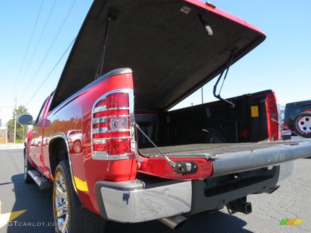 2011 Silverado 1500 LT Extended Cab - Victory Red / Ebony photo #13