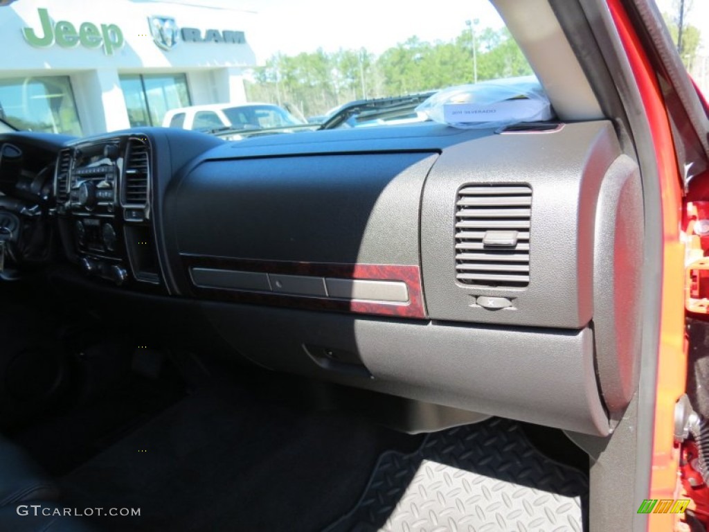 2011 Silverado 1500 LT Extended Cab - Victory Red / Ebony photo #17