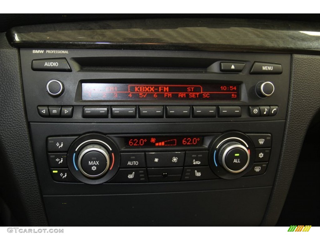 2011 BMW 1 Series 128i Coupe Controls Photo #78314181