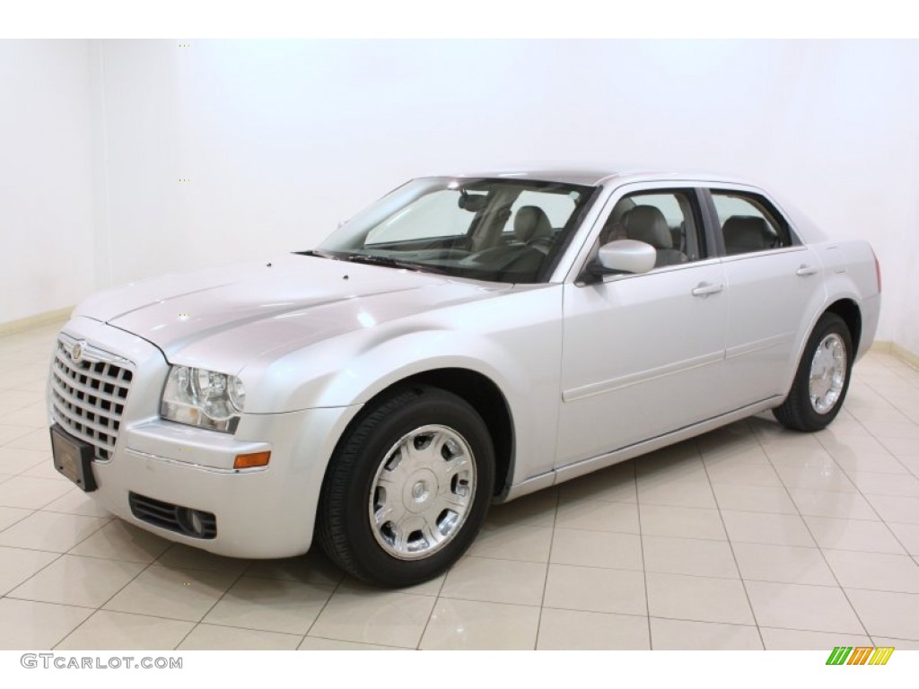 Bright Silver Metallic 2005 Chrysler 300 Touring Exterior Photo #78314186