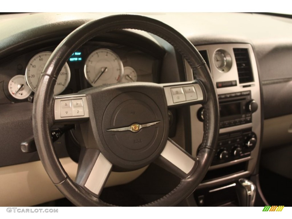 2005 Chrysler 300 Touring Dark Slate Gray/Light Graystone Steering Wheel Photo #78314218
