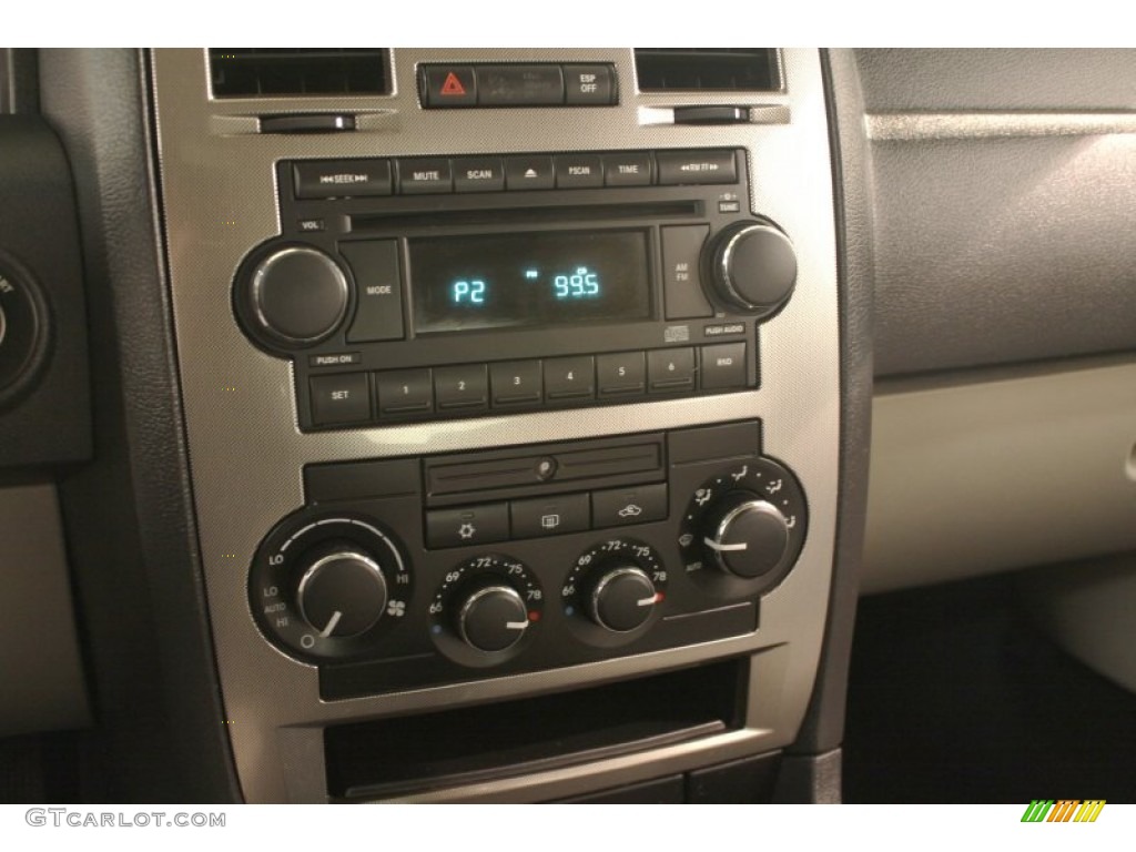 2005 Chrysler 300 Touring Controls Photo #78314236