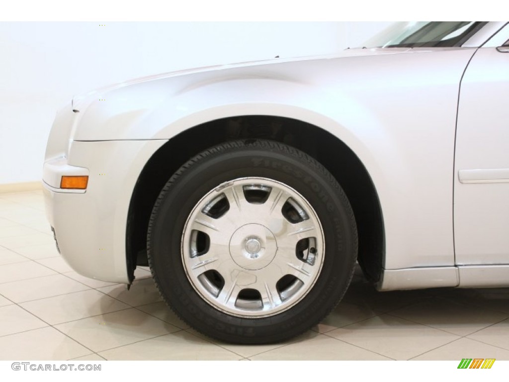 2005 Chrysler 300 Touring Wheel Photo #78314314