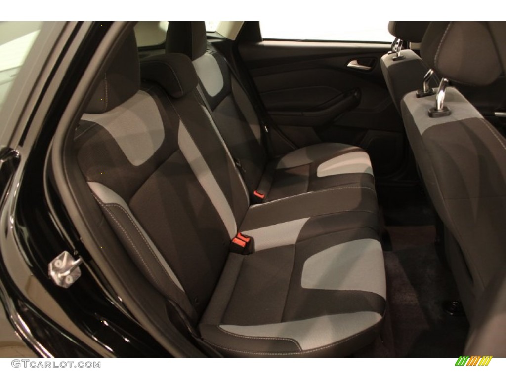 2012 Focus SE Sport 5-Door - Black / Two-Tone Sport photo #11