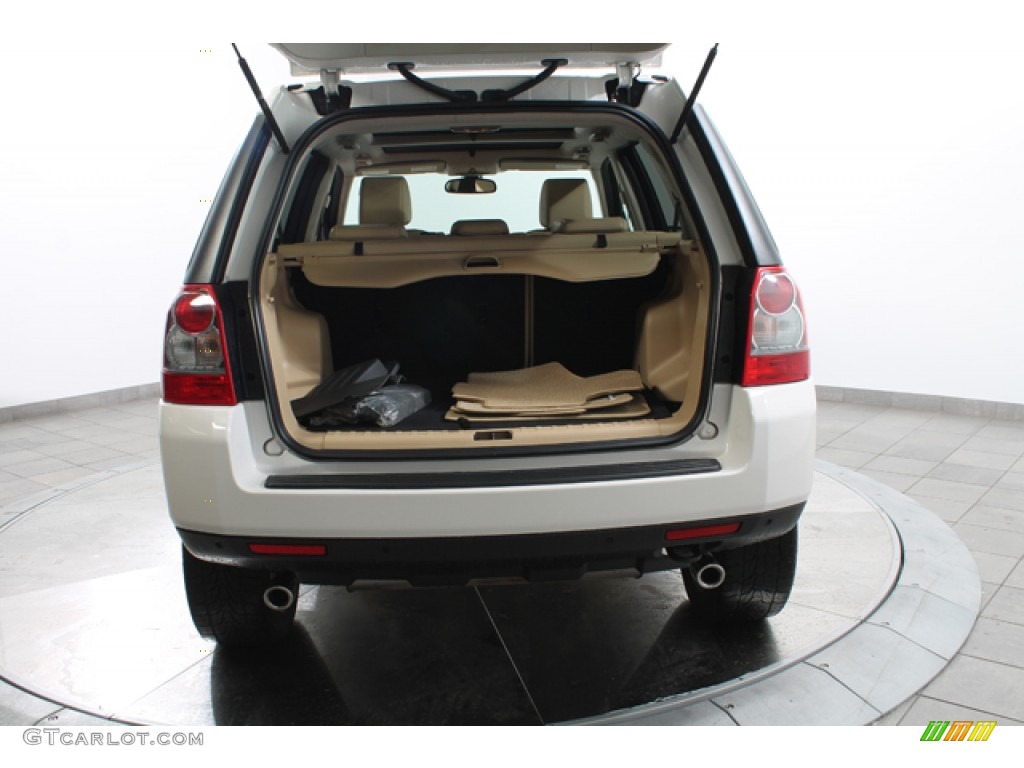 2008 Land Rover LR2 SE Trunk Photo #78315793