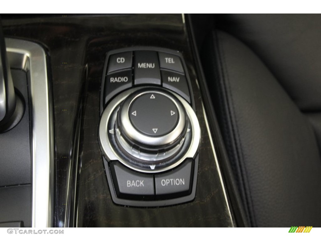 2012 BMW 5 Series 550i Sedan Controls Photo #78315898